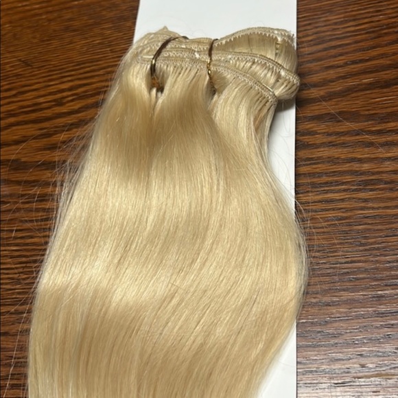 BLONDE REMY CLIPS  IN EXTENSIONS 18” 120 G